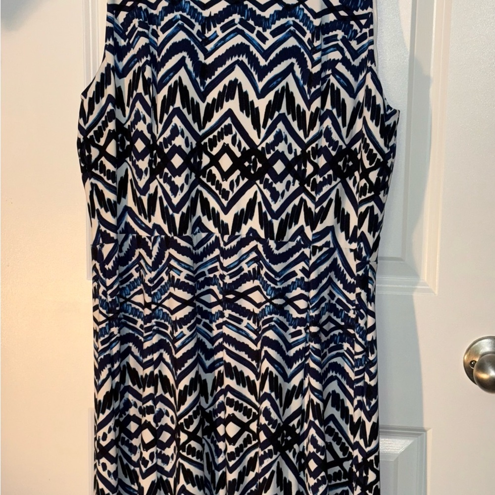 Chic Geometric Patterned Dress - Picture 5 of 5